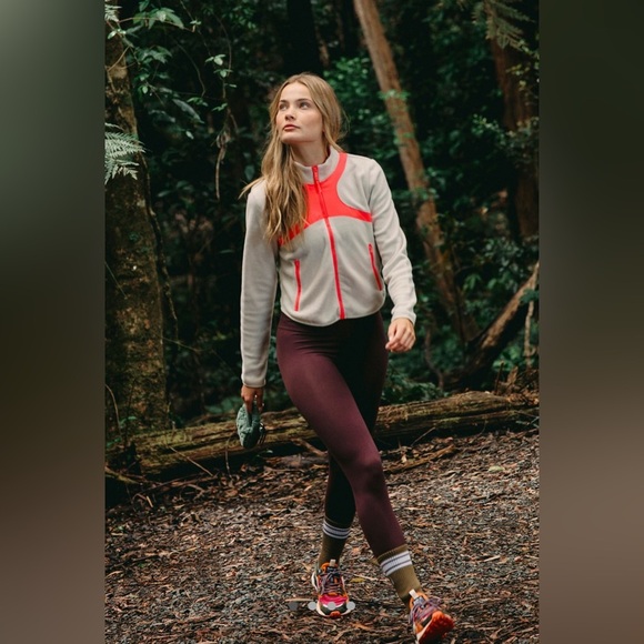 NWT Free People Movement In the Zone zip up fleece Beige & Pink Jacket RARE XL - Picture 1 of 6